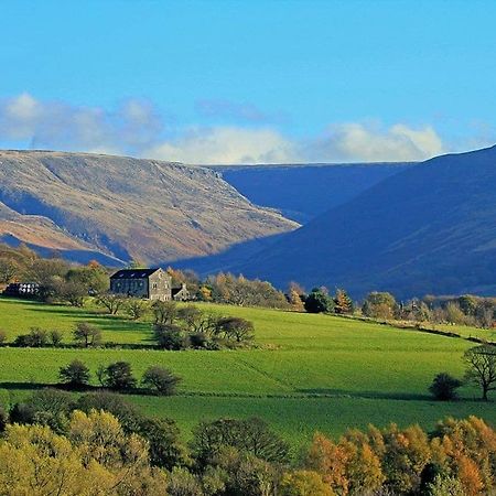 Dovestone Holiday Park Hotel Greenfield  Eksteriør billede